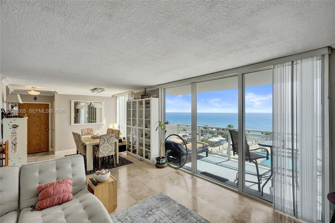 En Venta: $759,000 (2 camas, 2 baños, 1312 Pies cuadrados)
