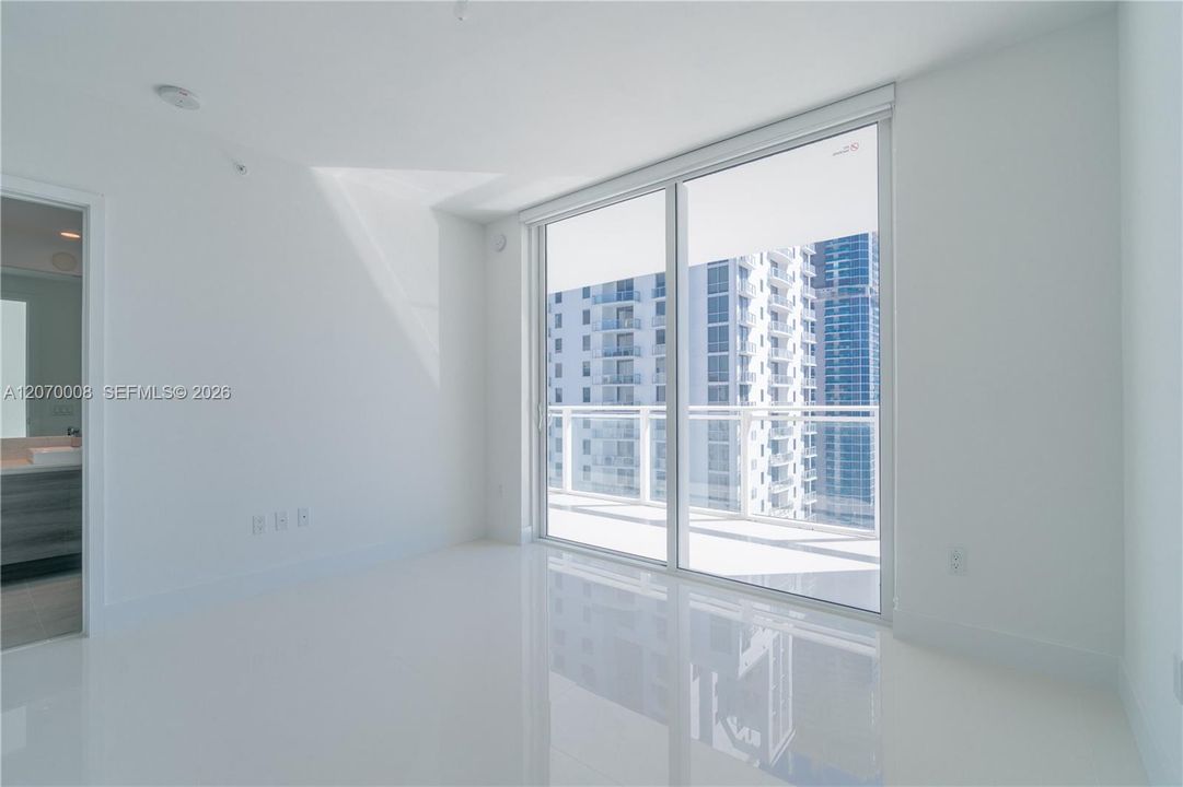 For Rent: $8,250 (3 beds, 3 baths, 1593 Square Feet)