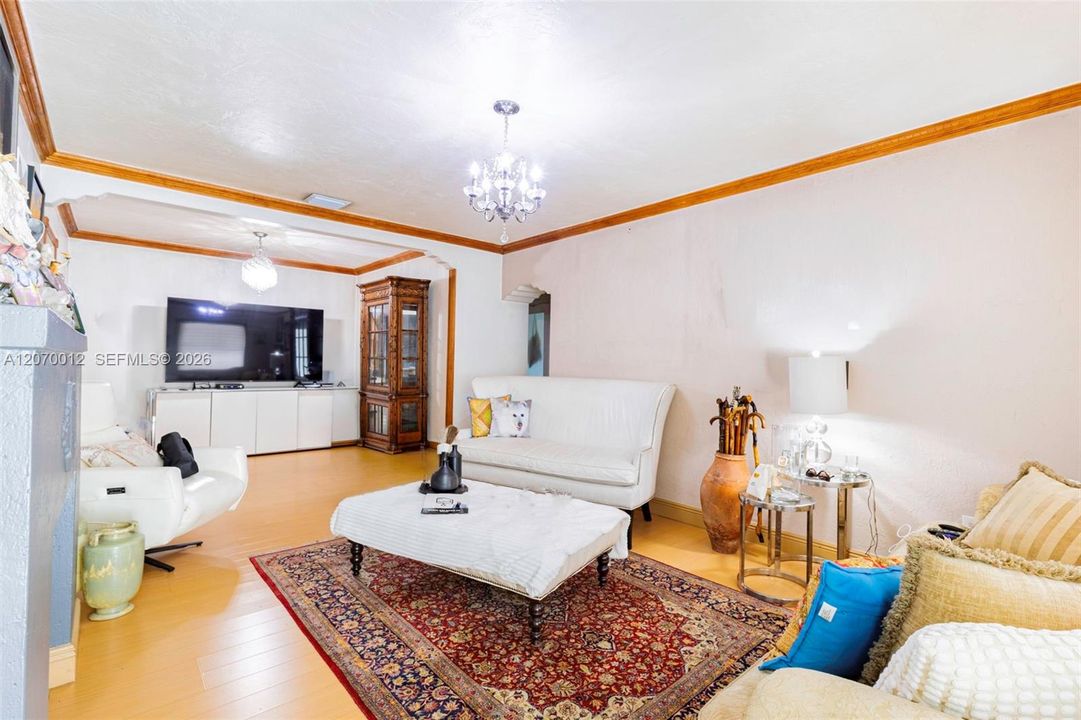 Active With Contract: $749,999 (5 beds, 4 baths, 2115 Square Feet)