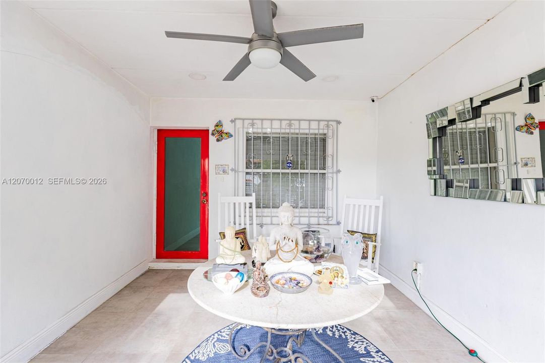 Active With Contract: $749,999 (5 beds, 4 baths, 2115 Square Feet)