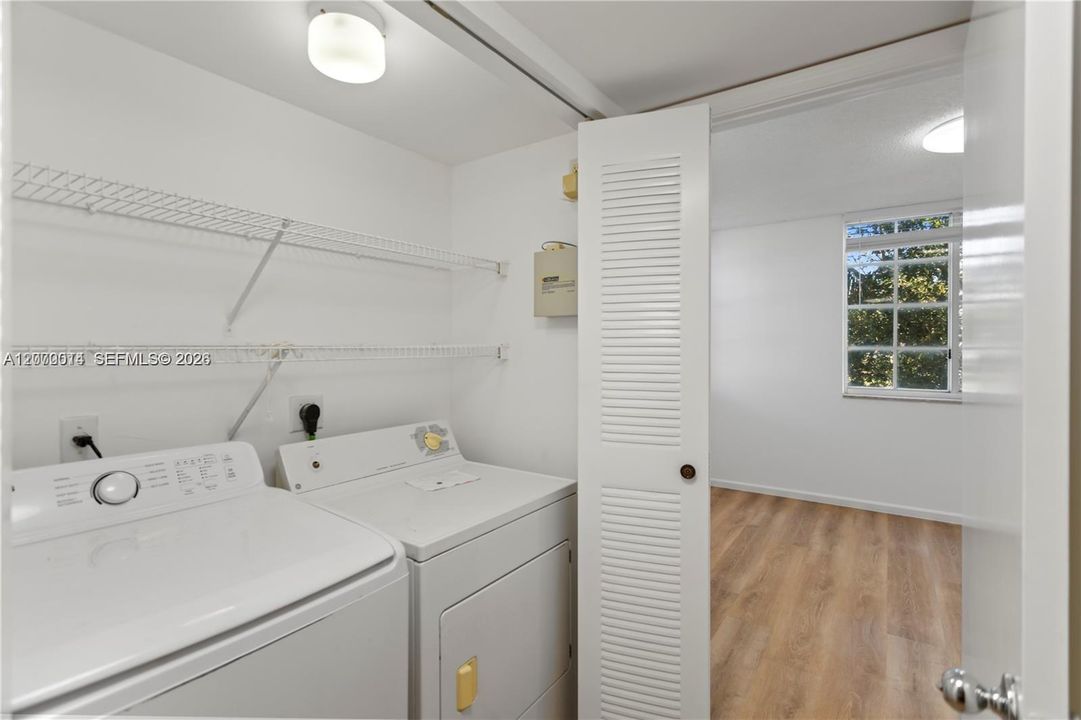 For Rent: $2,100 (1 beds, 1 baths, 665 Square Feet)