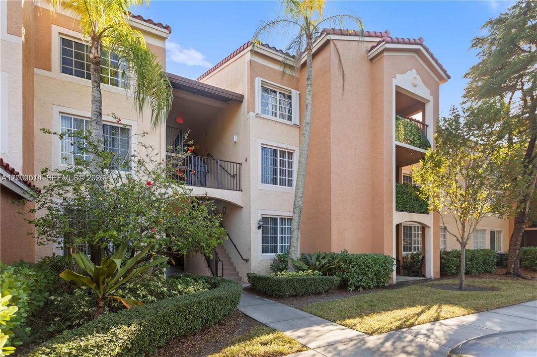For Rent: $2,100 (1 beds, 1 baths, 665 Square Feet)
