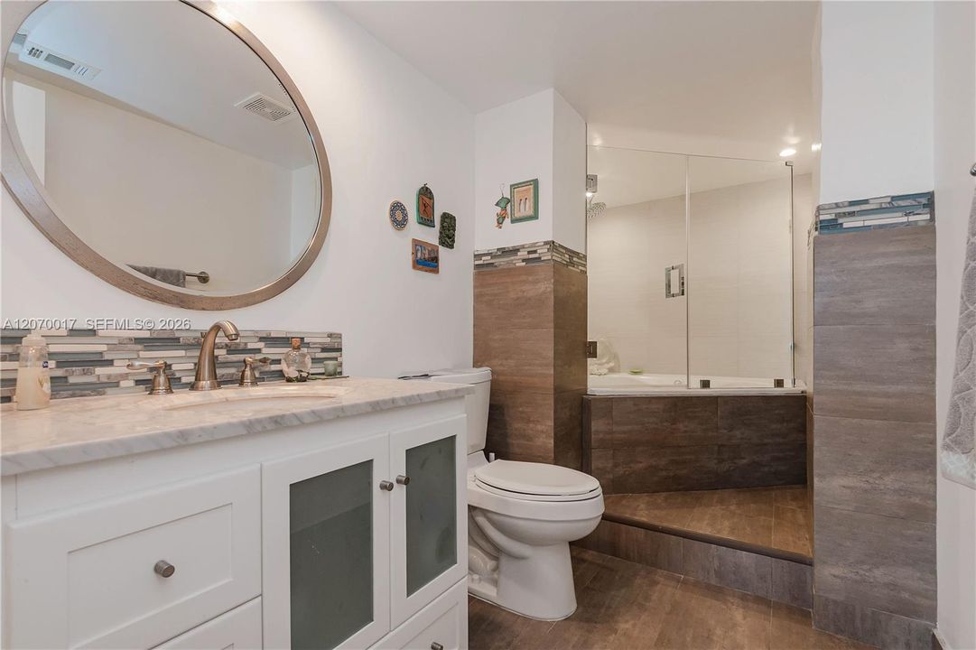 For Sale: $550,000 (3 beds, 3 baths, 1750 Square Feet)