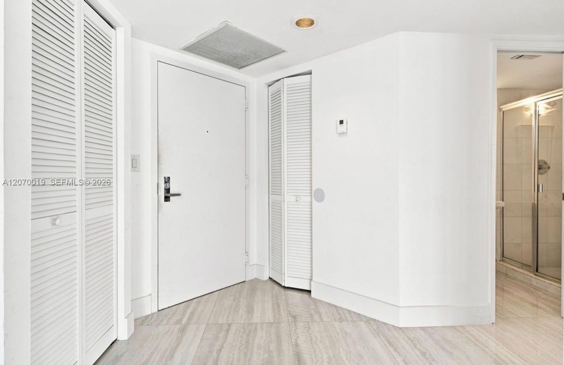 For Sale: $530,000 (2 beds, 2 baths, 1353 Square Feet)