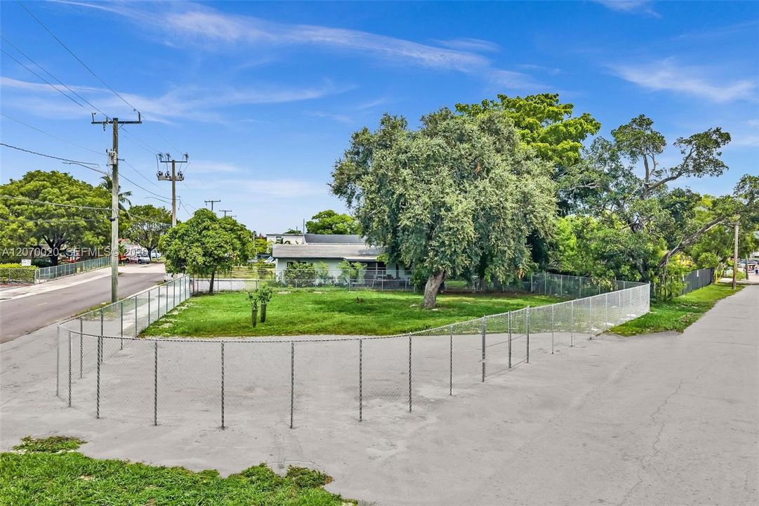 For Sale: $499,000 (0.66 acres)