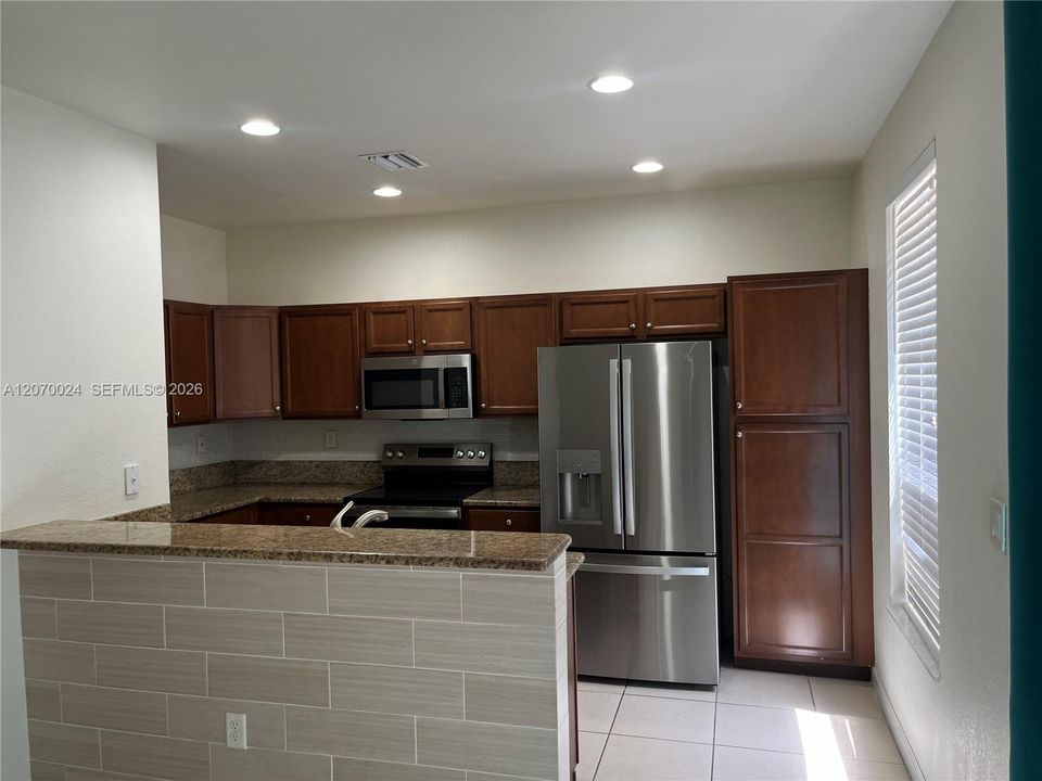 For Rent: $3,500 (4 beds, 3 baths, 2312 Square Feet)