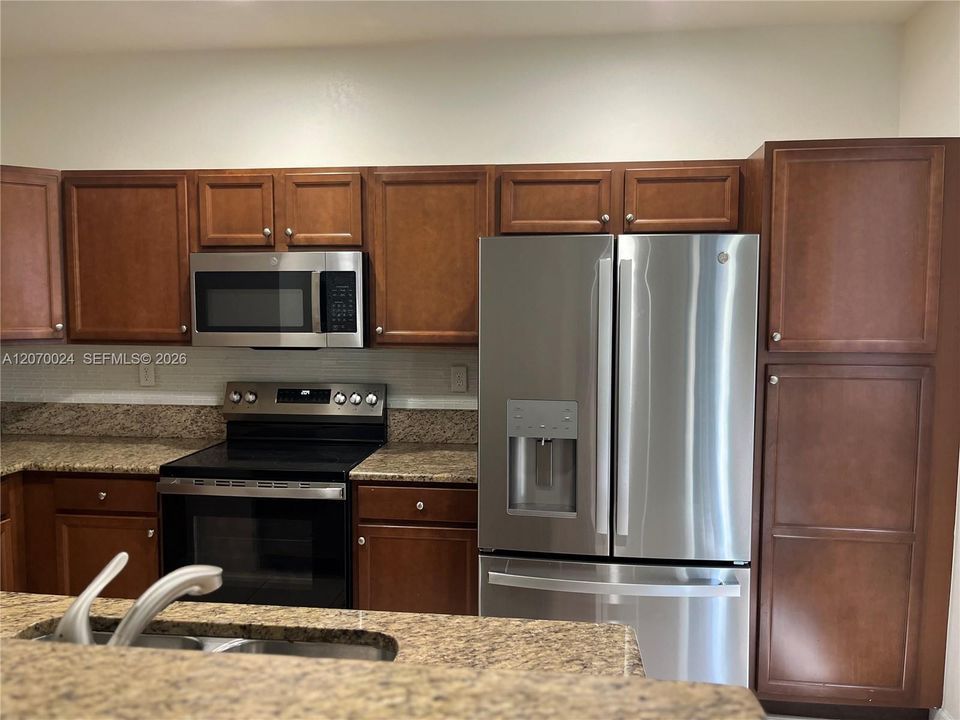 For Rent: $3,500 (4 beds, 3 baths, 2312 Square Feet)