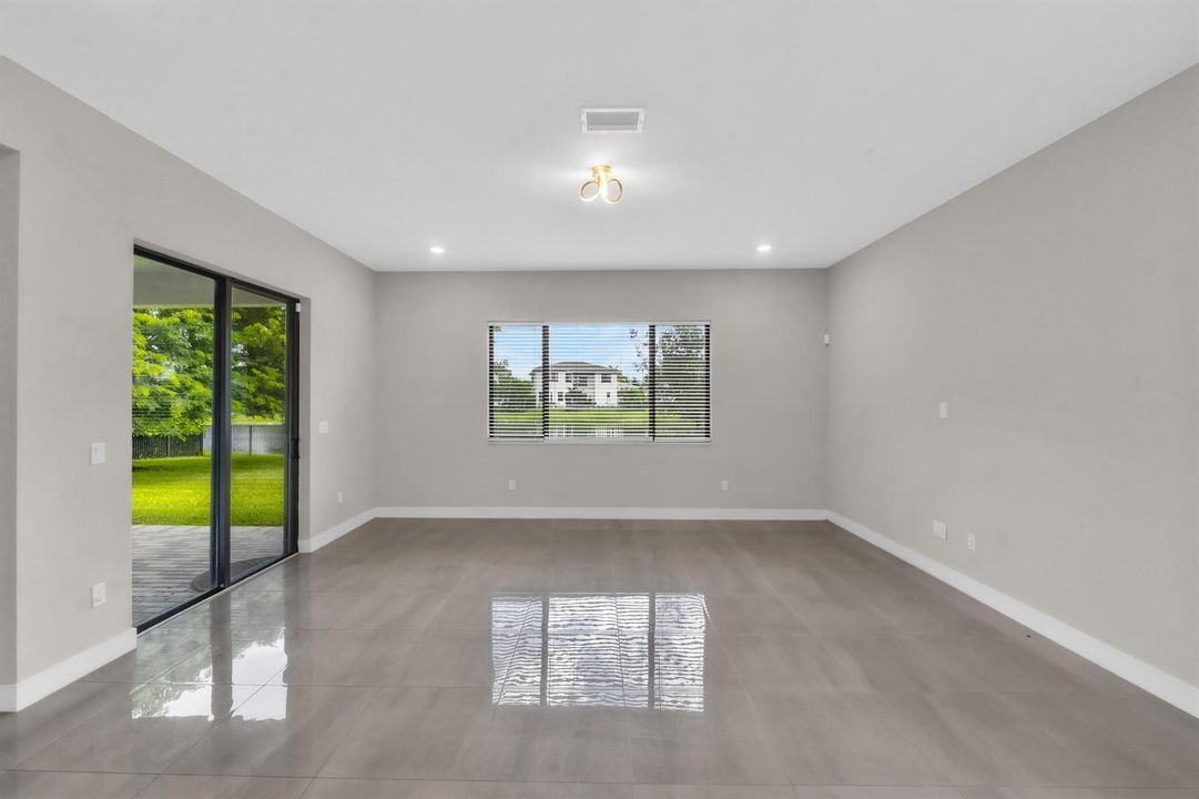 #16 Family Room
