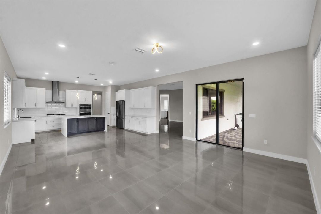 #15 Family Room