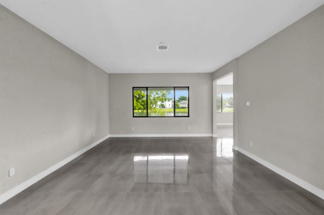 #8 Living Room