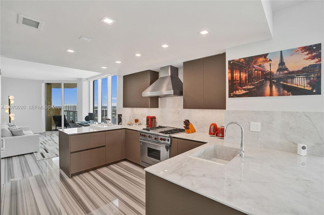 For Rent: $27,000 (4 beds, 4 baths, 2736 Square Feet)