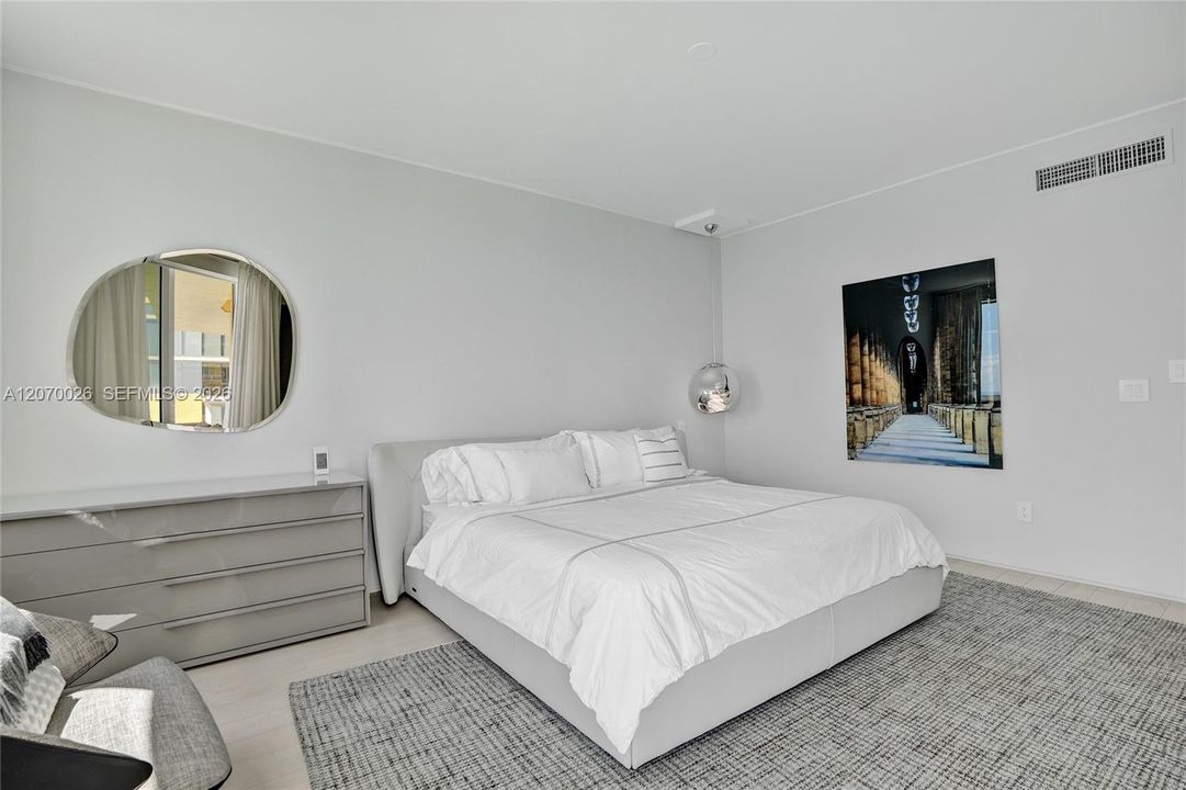 For Rent: $27,000 (4 beds, 4 baths, 2736 Square Feet)