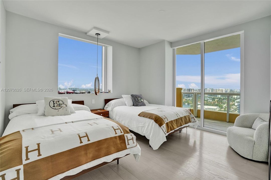 For Rent: $27,000 (4 beds, 4 baths, 2736 Square Feet)
