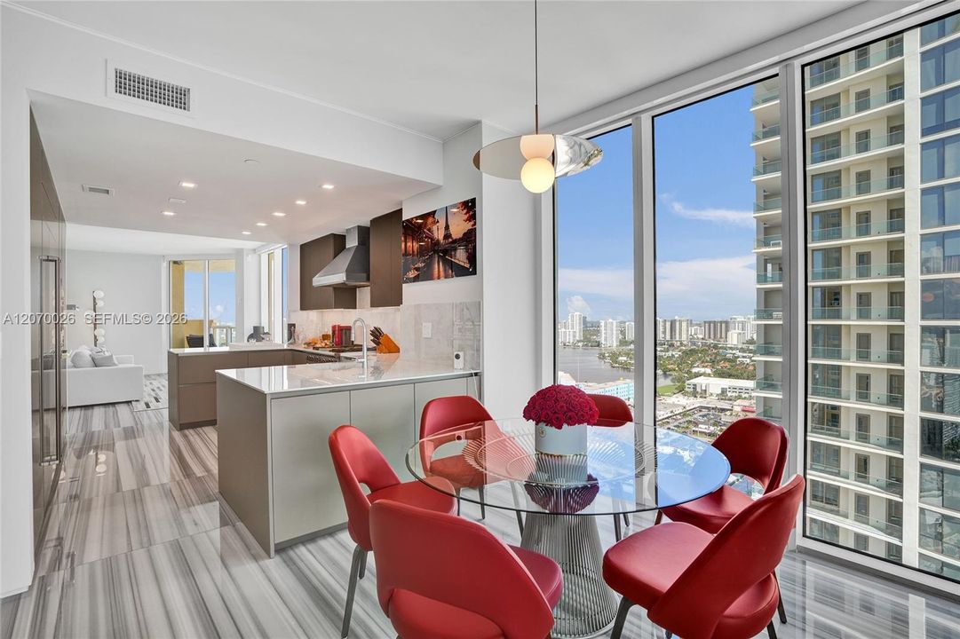 For Rent: $27,000 (4 beds, 4 baths, 2736 Square Feet)