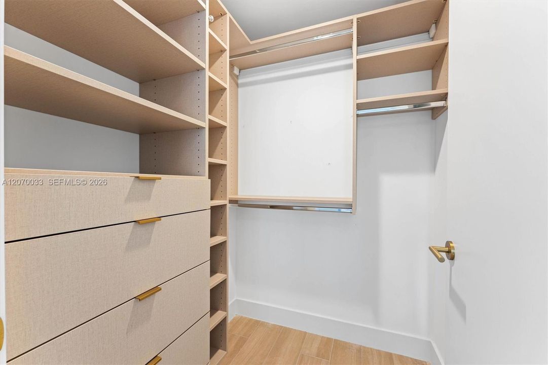 For Rent: $7,000 (1 beds, 2 baths, 0 Square Feet)