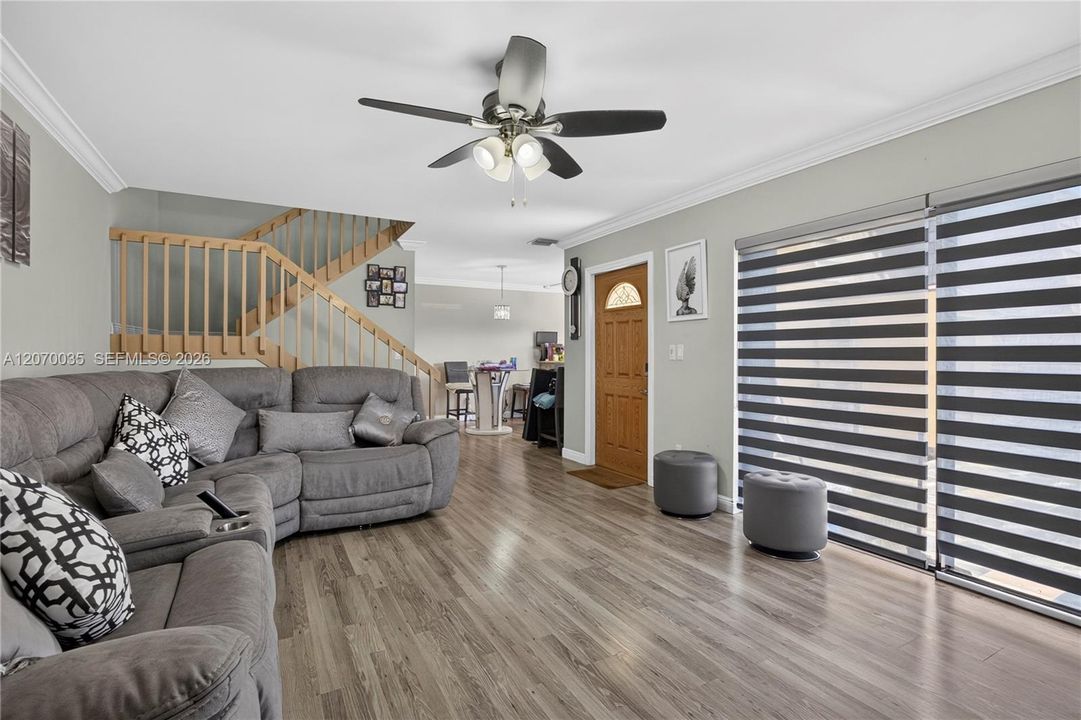 For Sale: $350,000 (3 beds, 2 baths, 1540 Square Feet)