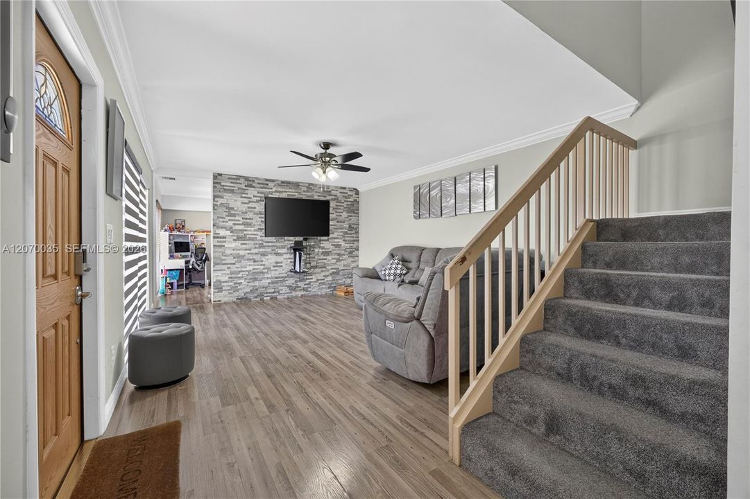 For Sale: $350,000 (3 beds, 2 baths, 1540 Square Feet)