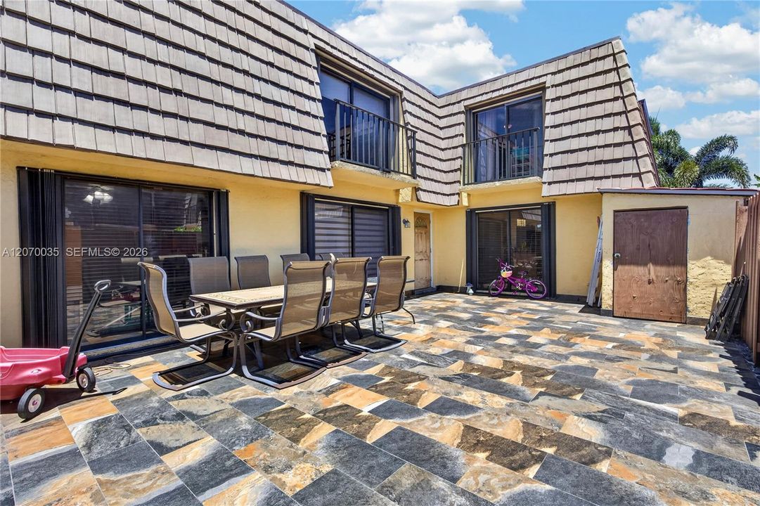 For Sale: $350,000 (3 beds, 2 baths, 1540 Square Feet)