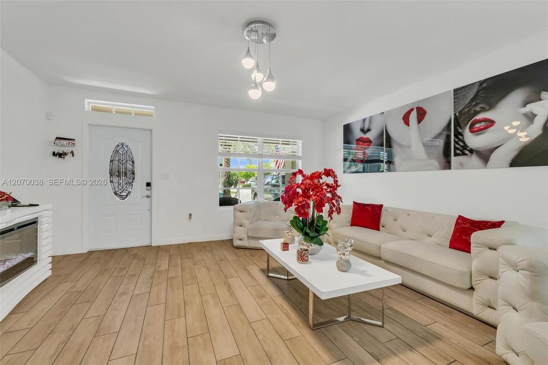 For Rent: $4,200 (4 beds, 3 baths, 2126 Square Feet)