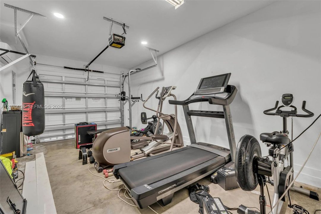 For Rent: $4,200 (4 beds, 3 baths, 2126 Square Feet)