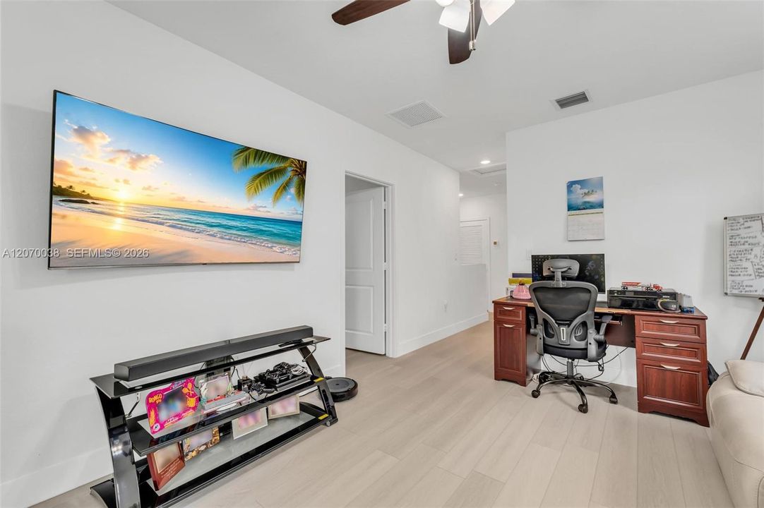 For Rent: $4,200 (4 beds, 3 baths, 2126 Square Feet)