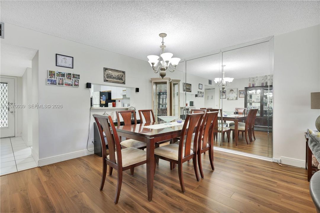 For Rent: $2,000 (2 beds, 2 baths, 1192 Square Feet)