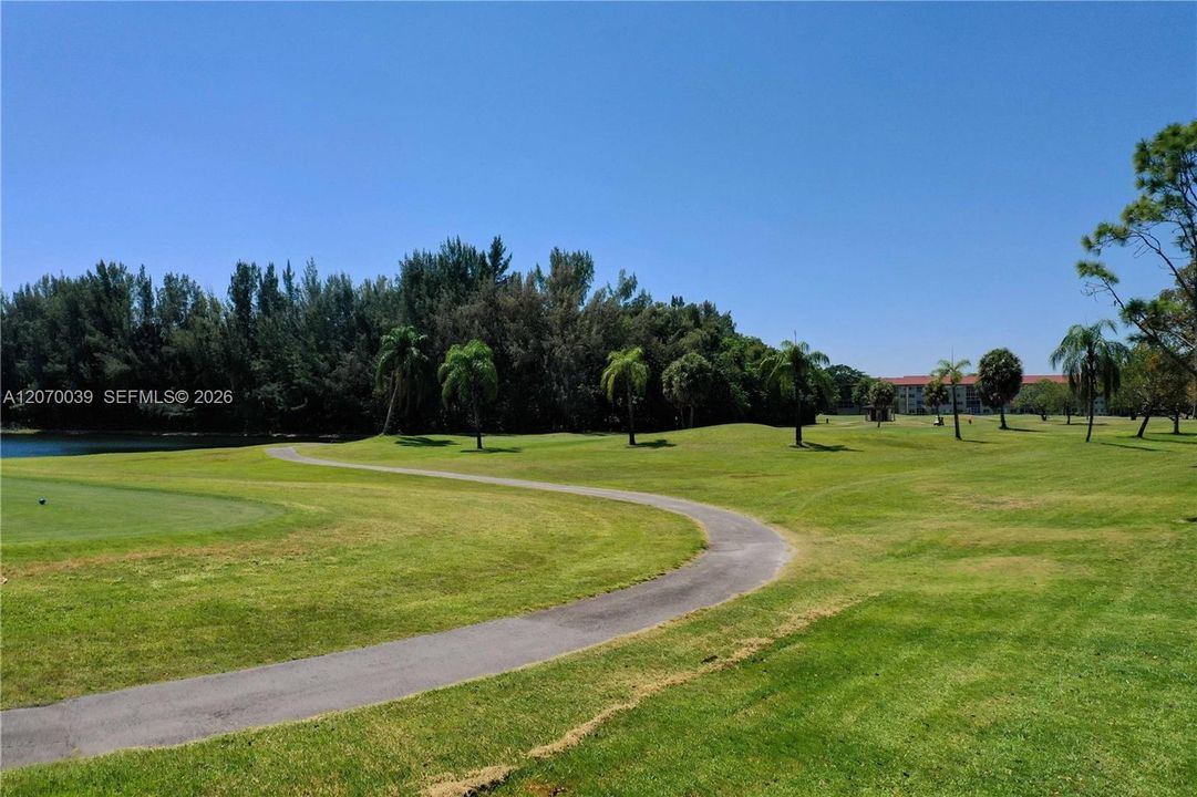 For Rent: $2,000 (2 beds, 2 baths, 1192 Square Feet)