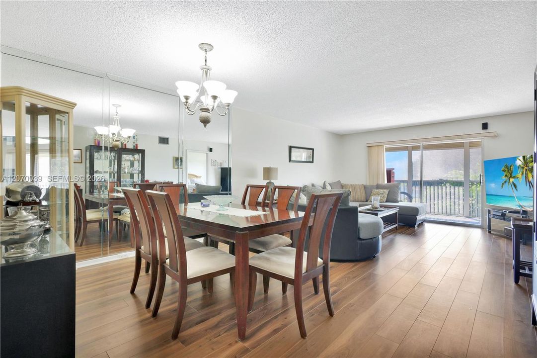 For Rent: $2,000 (2 beds, 2 baths, 1192 Square Feet)