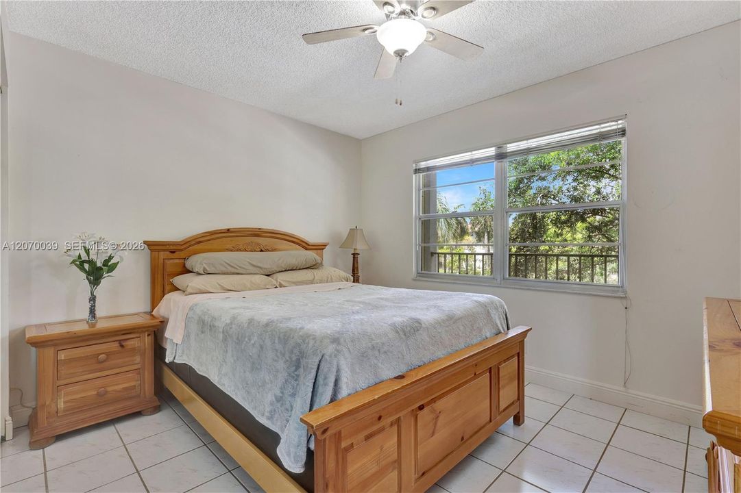 For Rent: $2,000 (2 beds, 2 baths, 1192 Square Feet)