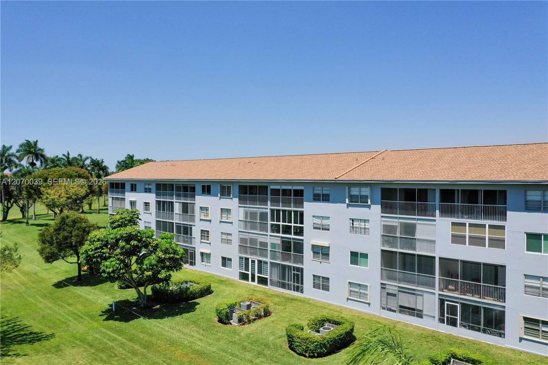 For Rent: $2,000 (2 beds, 2 baths, 1192 Square Feet)