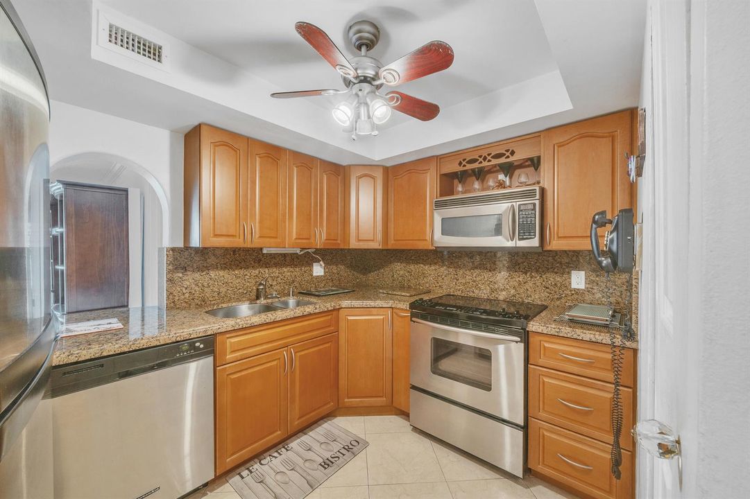 4 Kitchen (1)