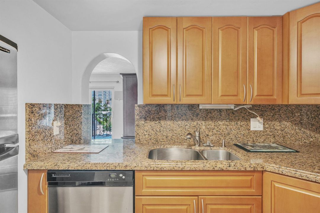 4 Kitchen (2)