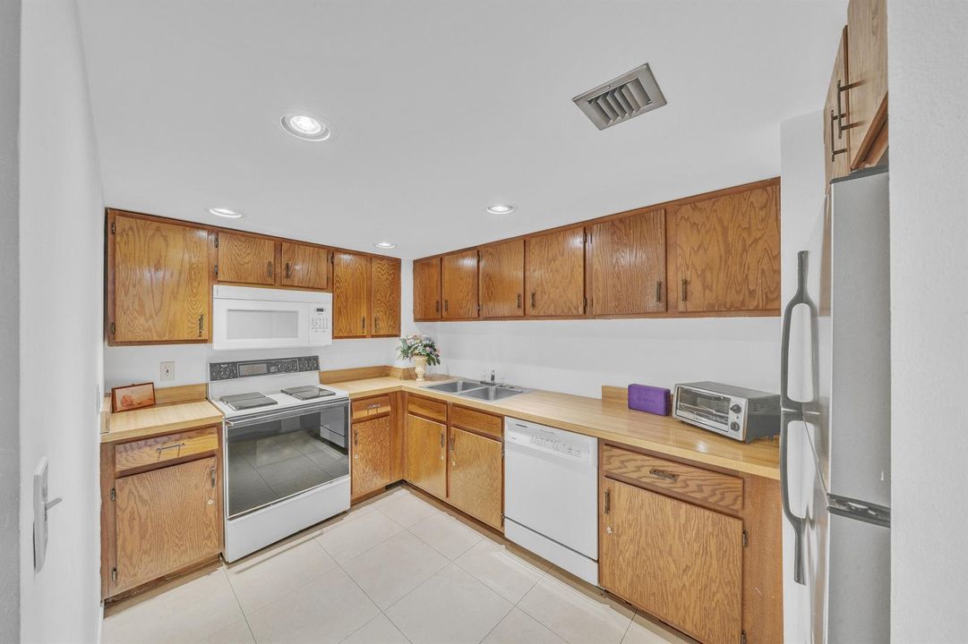 Clubhouse Kitchen