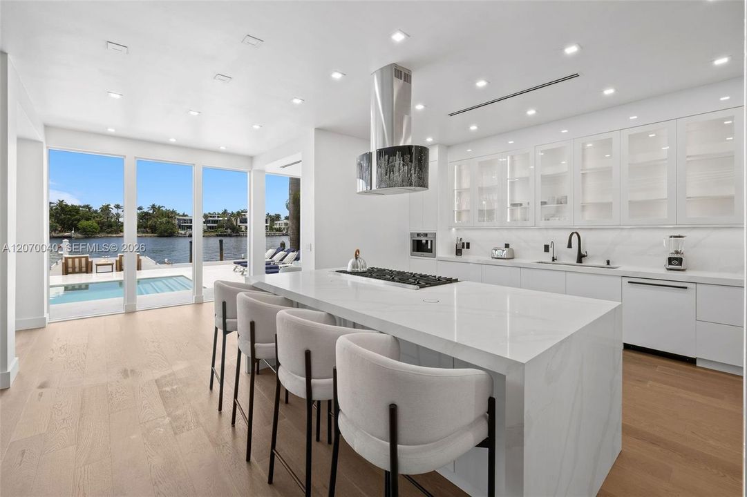 For Rent: $69,000 (5 beds, 5 baths, 5202 Square Feet)