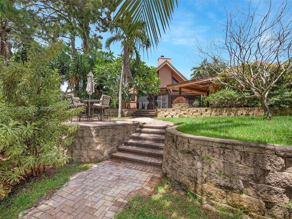 For Sale: $795,000 (3 beds, 2 baths, 2263 Square Feet)