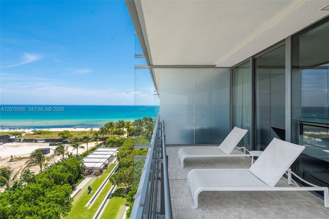 For Sale: $4,250,000 (2 beds, 2 baths, 1522 Square Feet)
