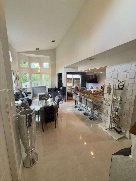 For Rent: $4,550 (3 beds, 2 baths, 1623 Square Feet)