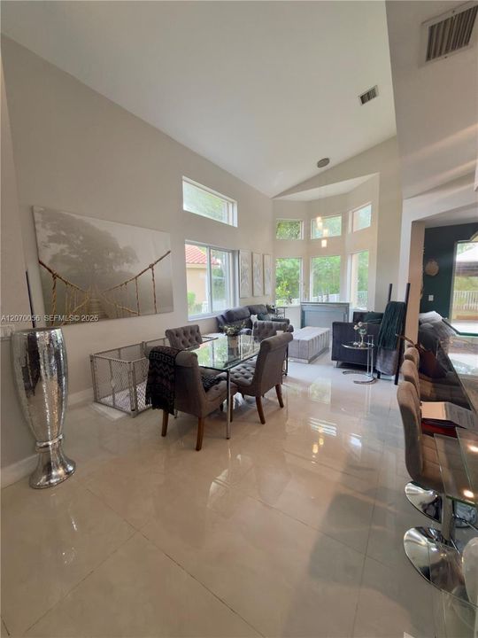 For Rent: $4,550 (3 beds, 2 baths, 1623 Square Feet)