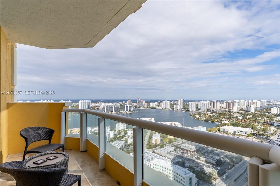 For Sale: $5,500,000 (4 beds, 4 baths, 2736 Square Feet)