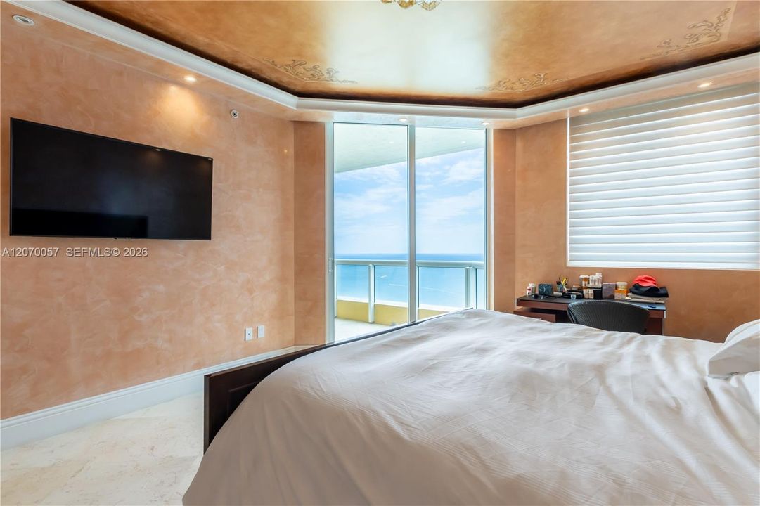 For Sale: $5,500,000 (4 beds, 4 baths, 2736 Square Feet)