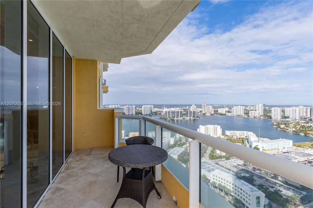 For Sale: $5,500,000 (4 beds, 4 baths, 2736 Square Feet)