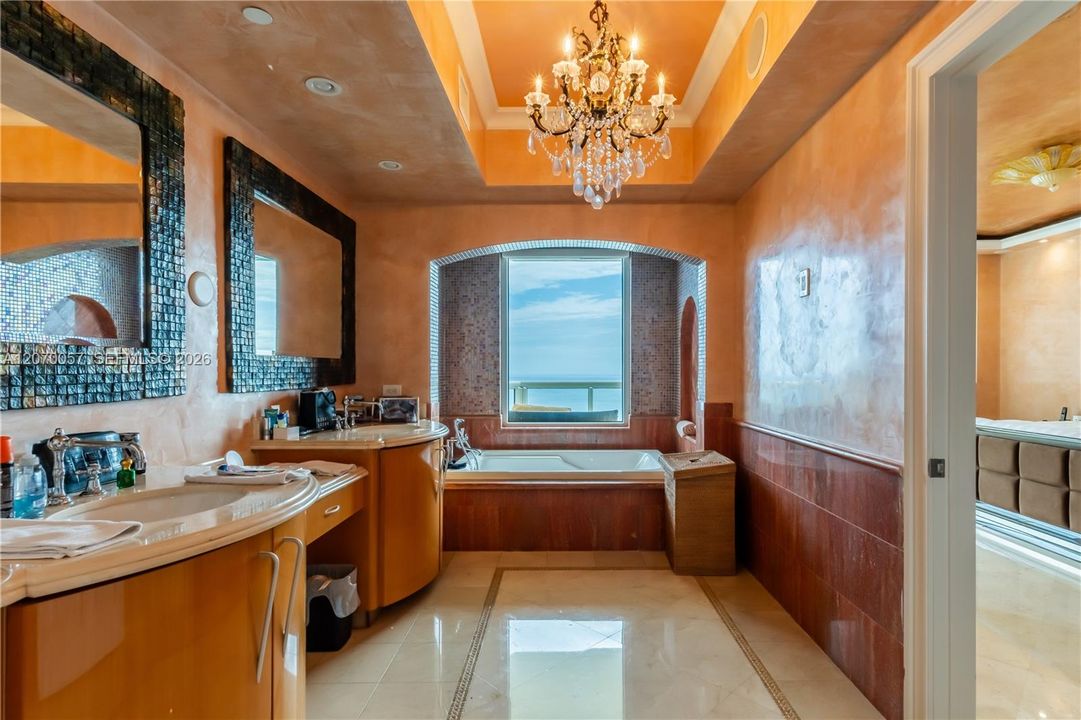 For Sale: $5,500,000 (4 beds, 4 baths, 2736 Square Feet)