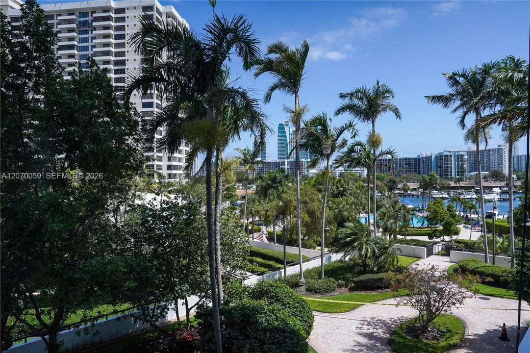 For Rent: $3,200 (2 beds, 2 baths, 1500 Square Feet)
