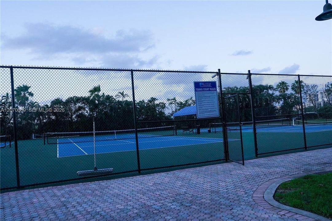 For Rent: $3,200 (2 beds, 2 baths, 1500 Square Feet)