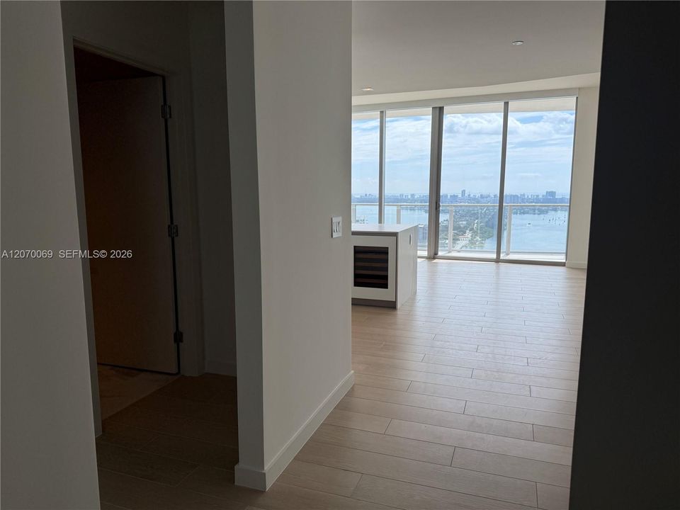 For Sale: $1,990,000 (2 beds, 2 baths, 1362 Square Feet)