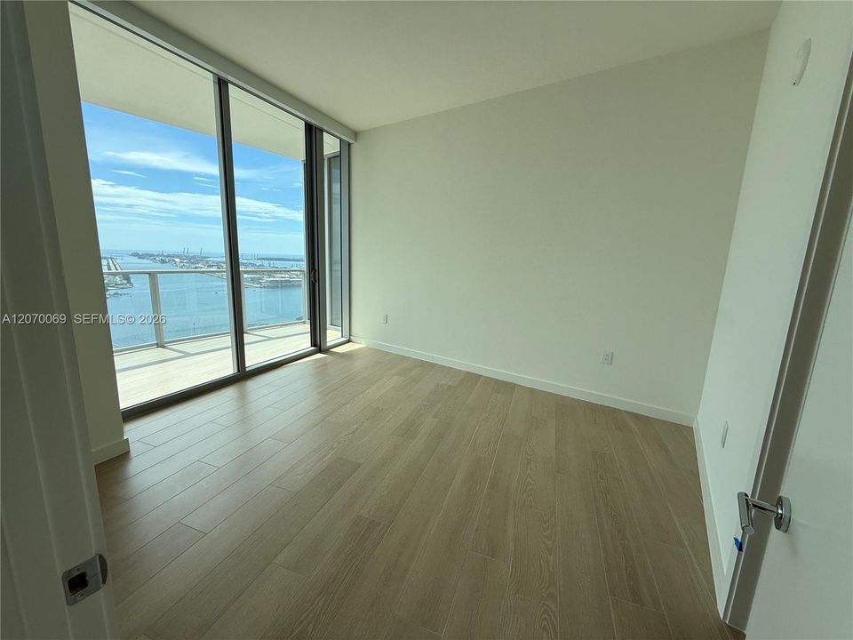 For Sale: $1,990,000 (2 beds, 2 baths, 1362 Square Feet)