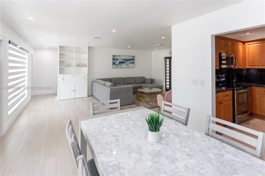 For Rent: $5,250 (3 beds, 3 baths, 1371 Square Feet)