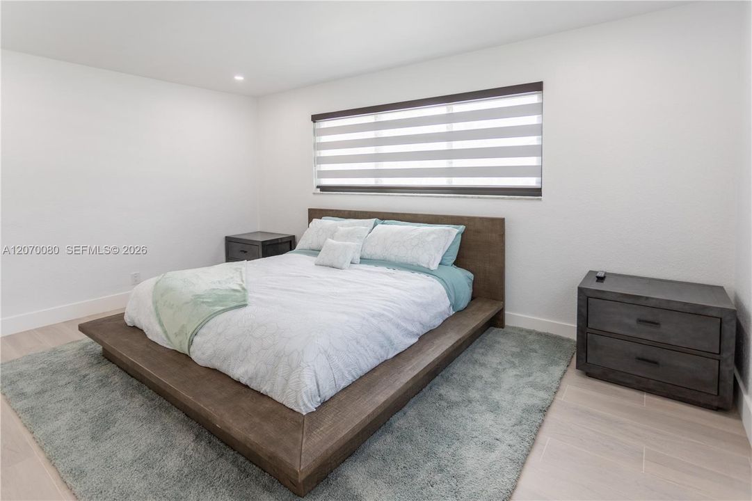For Rent: $5,250 (3 beds, 3 baths, 1371 Square Feet)