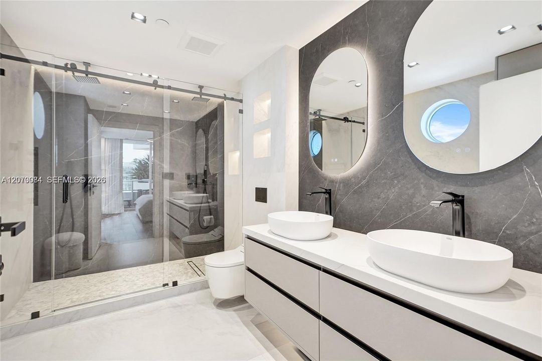 For Rent: $9,500 (3 beds, 3 baths, 1819 Square Feet)
