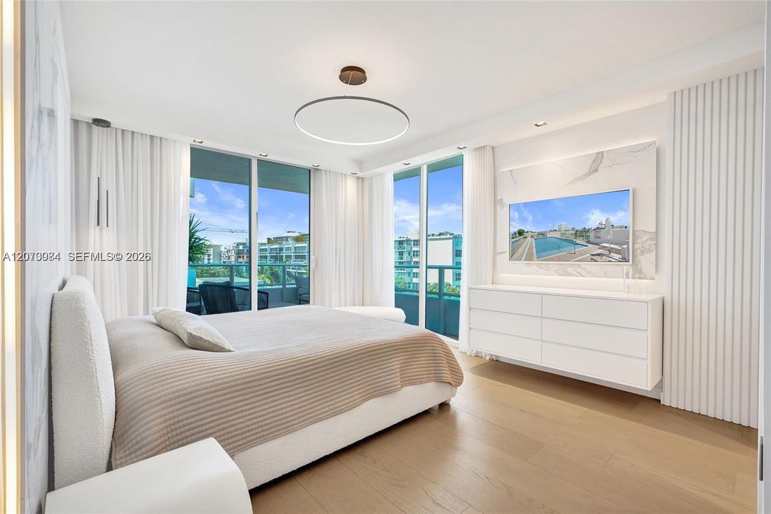 For Rent: $9,500 (3 beds, 3 baths, 1819 Square Feet)